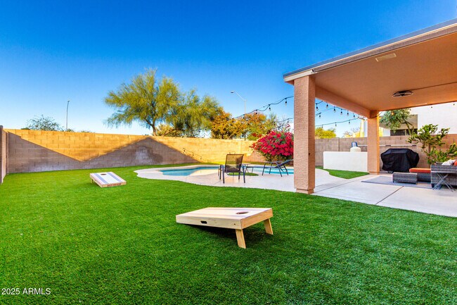 Building Photo - 3726 W Villa Linda Dr