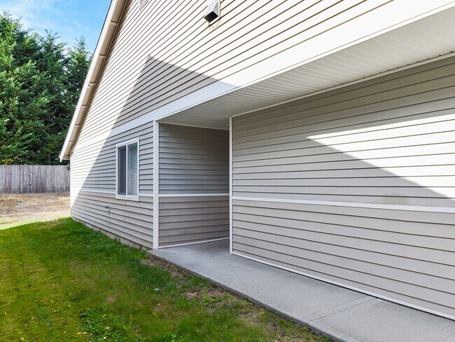 Building Photo - 22471a