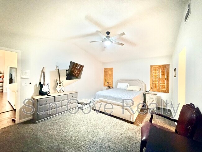 Building Photo - 13550 Avista Dr