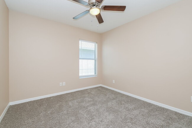 Building Photo - 1010 Larwood Pine Dr