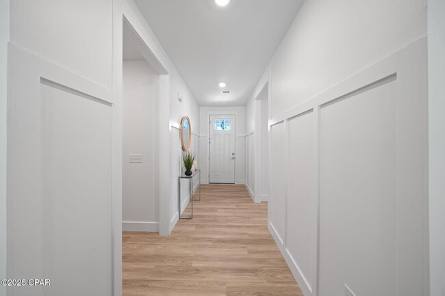 Building Photo - 145 Manistee Dr