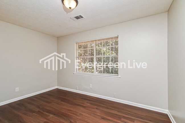 Building Photo - 45 Belmont Park Ln