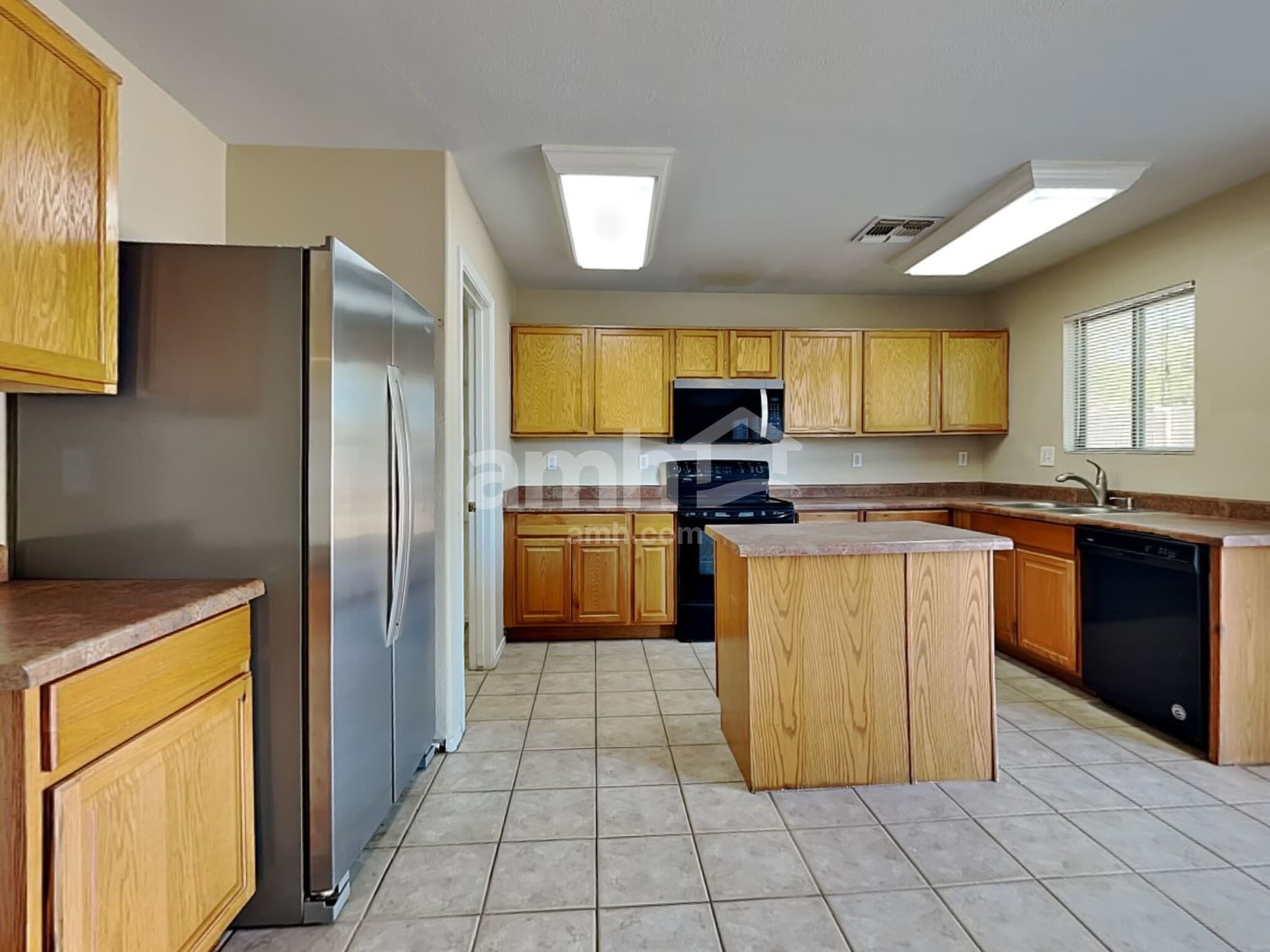 Building Photo - 1102 E Renegade Trl