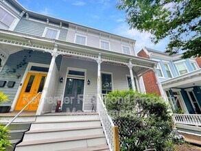 Building Photo - 2019 Floyd Ave