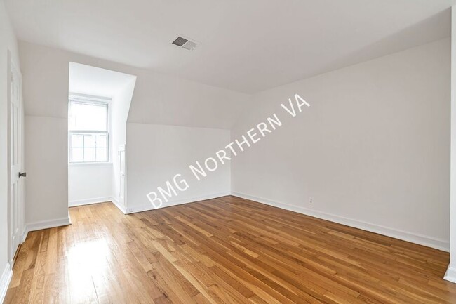 Building Photo - 3612 S Taylor St