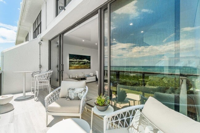 Building Photo - 3115 S Ocean Blvd