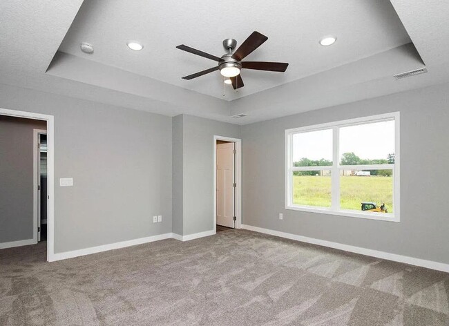 Building Photo - 1817 NE Heritage Dr
