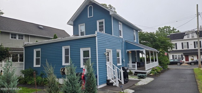 Building Photo - 1719 Beverly Ave