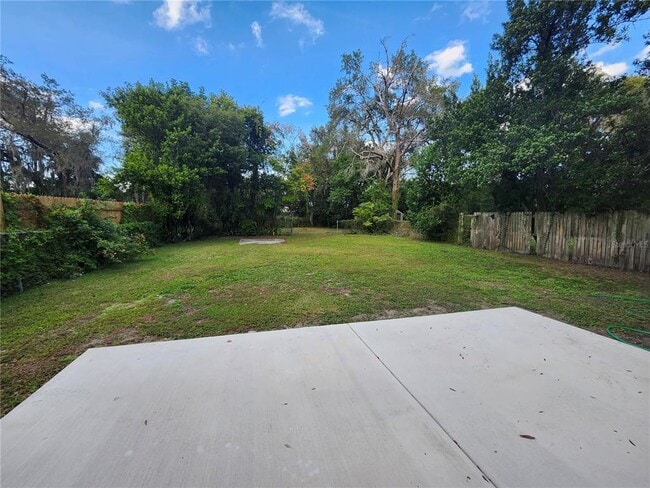 Building Photo - 1508 E Fern Rd