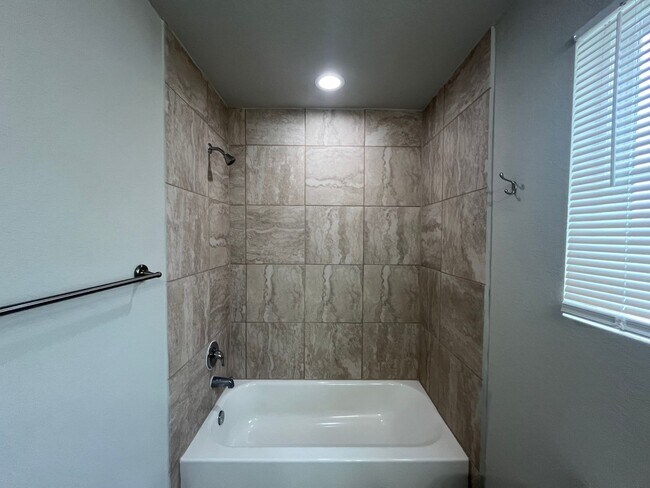 Building Photo - 16906 Dancing Ava