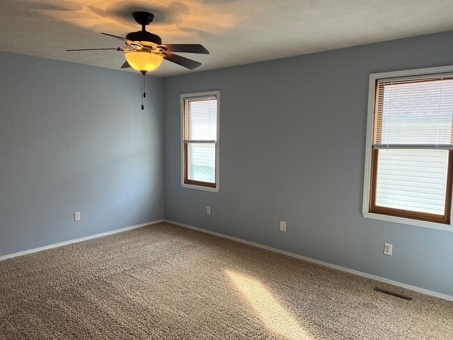 Building Photo - 3Bed / 2Bath in Springfield