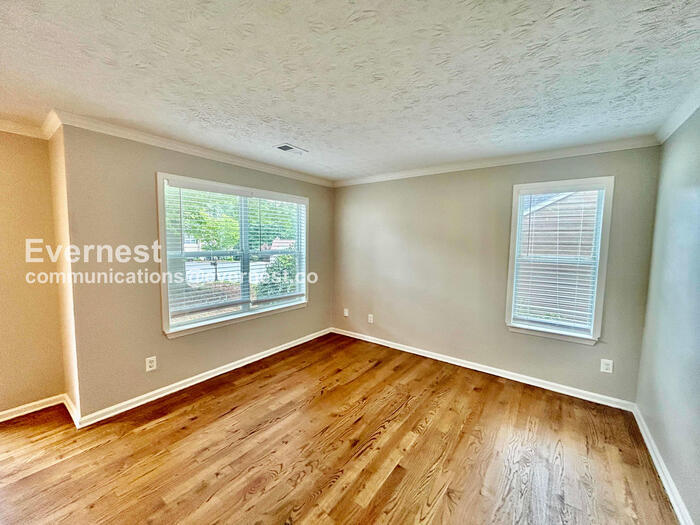 Building Photo - 655 S Preston Ct