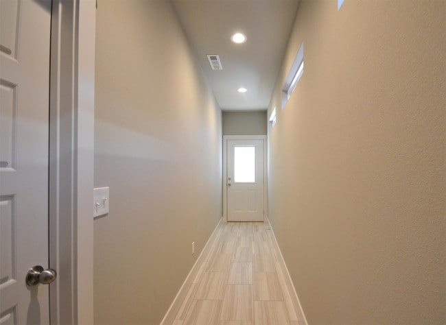 Building Photo - 2007 S Florida Way