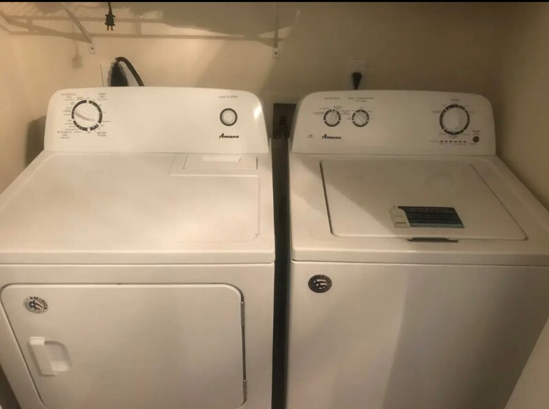 Building Photo - 7933 Shadow Oak Dr