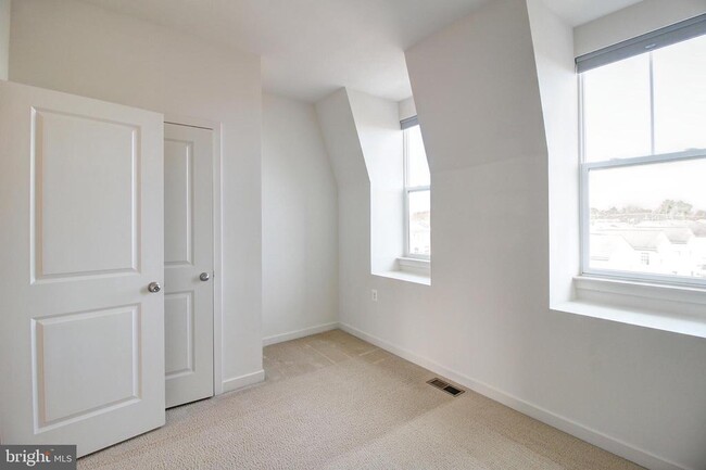 Building Photo - 1414 Wheyfield Dr