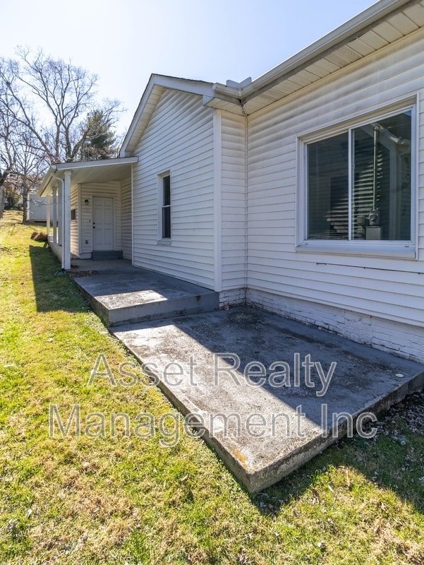 Building Photo - 1900 Edgewood Ave
