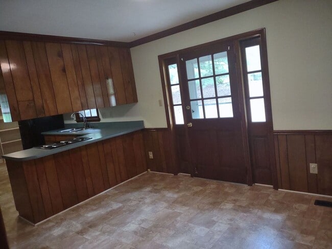 Building Photo - Comfort & Convenience: This Beautiful Home...
