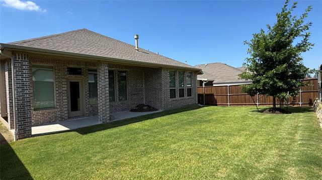Building Photo - 917 Rosebay Dr