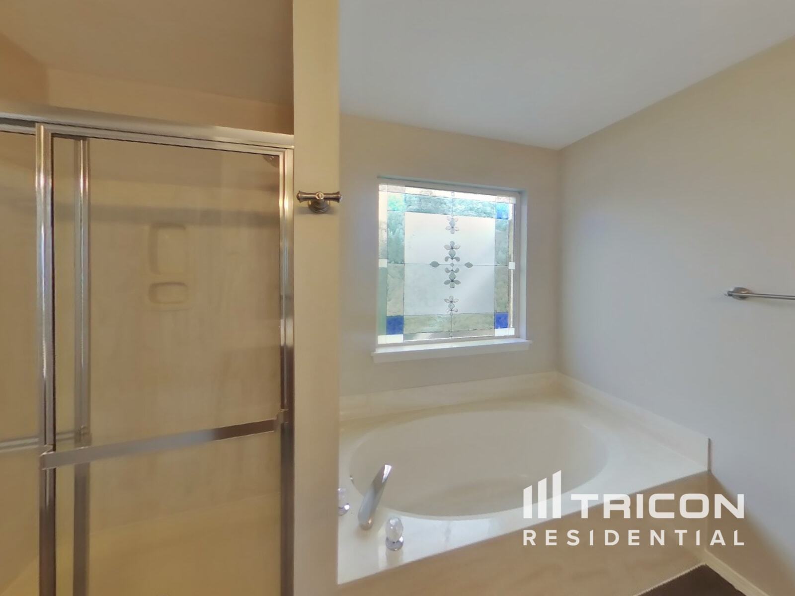 Building Photo - 621 Summer Stone Dr