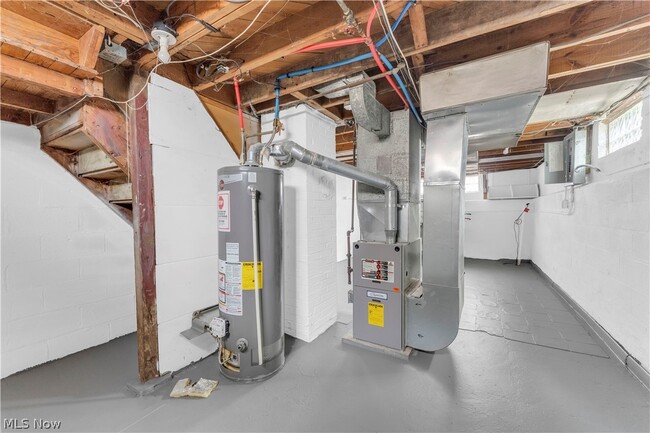 Building Photo - 21303 Kenyon Dr