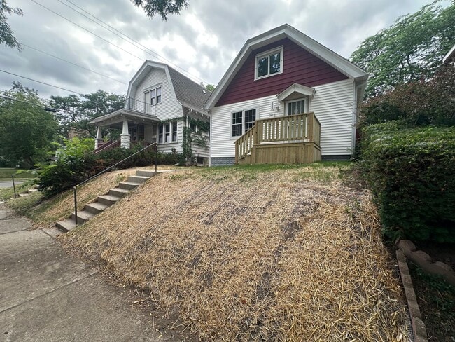 Building Photo - 3BR/2BA Rent to Own Home with Large Garage
