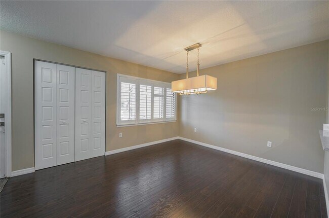 Building Photo - 918 Sunridge Dr