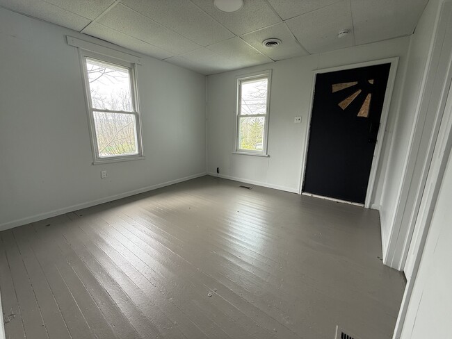 Building Photo - 2487 Walnut St