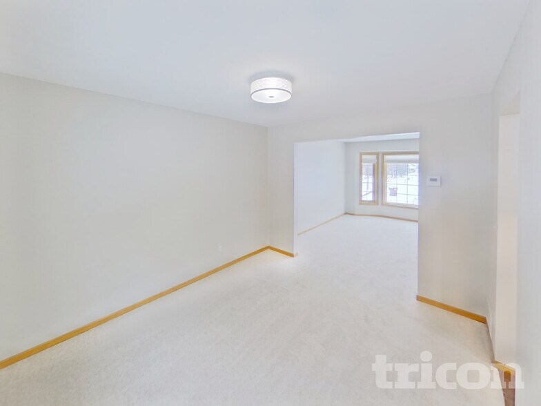 Building Photo - 2303 Leyland Cir
