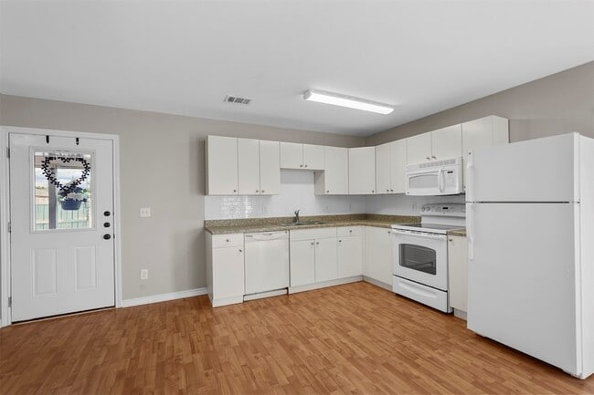 Building Photo - 20602 Hackberry Creek Park Rd