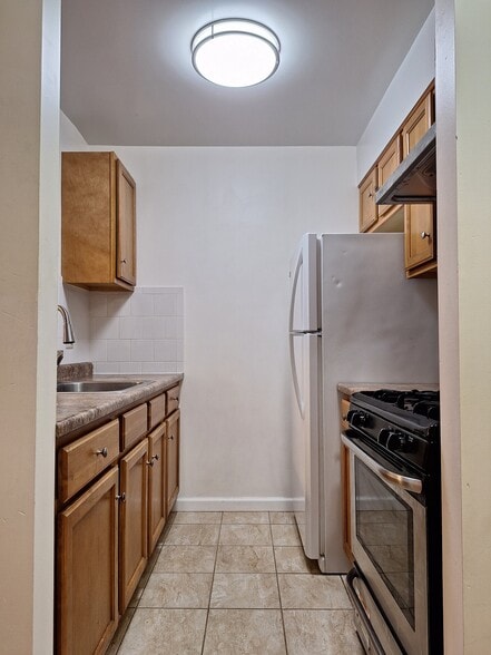 Kitchen - 1229 Wood St