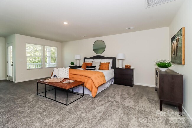 Building Photo - 929 Ranchero St