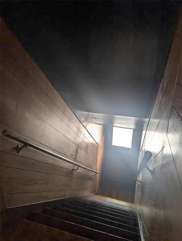 Building Photo - 1907 W 38th St