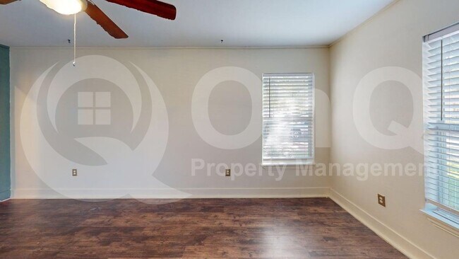 Building Photo - 1524 Hilltop Dr