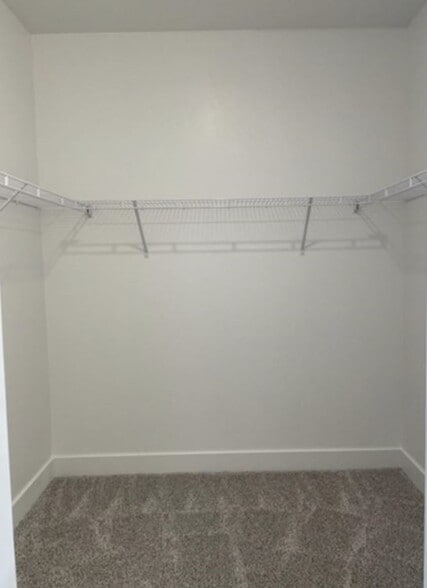 Building Photo - 451 N 360 W