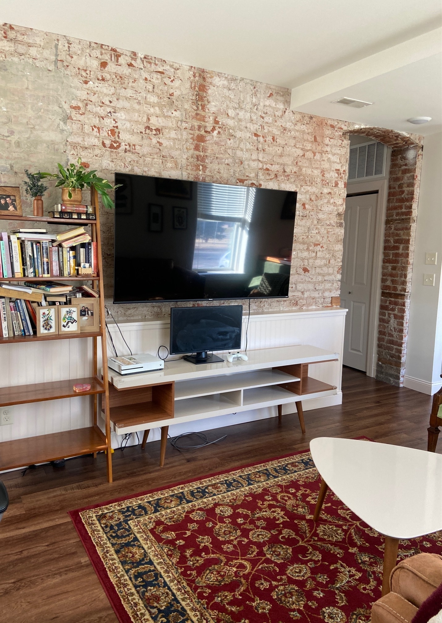 Unit 7 Living Room - 100 W 10th St