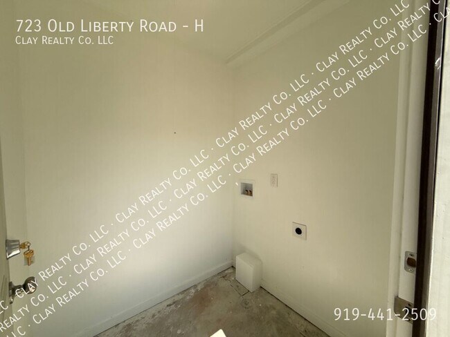 Building Photo - 723 Old Liberty Rd
