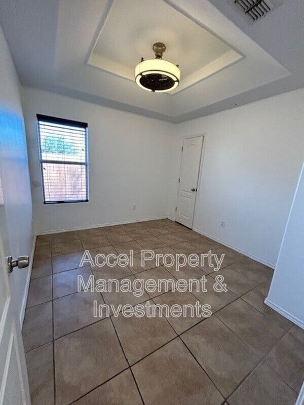 Building Photo - 307 Tenaza Dr