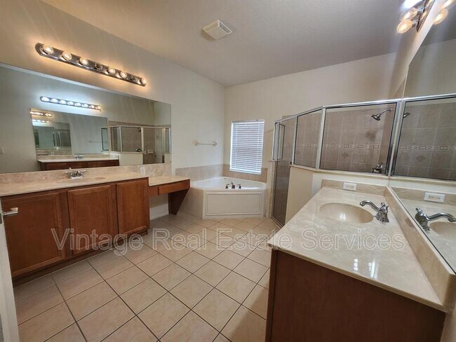 Building Photo - 9344 Mandrake Ct