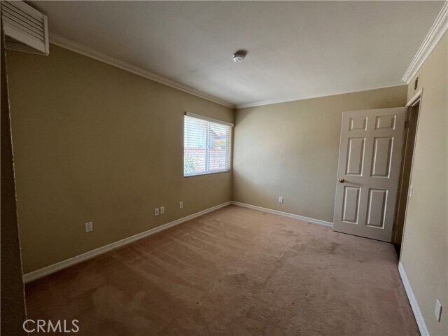 Building Photo - 611 Silver Bridle Rd