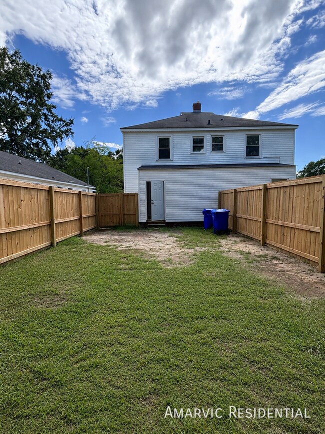 Building Photo - 306 Watauga Ave