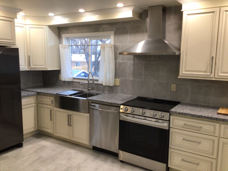 Building Photo - 2942 Illinois Ave