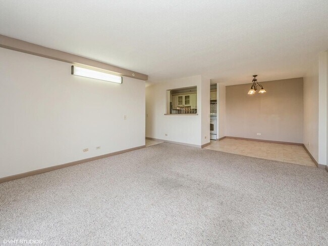 Building Photo - 1800 Huntington Blvd