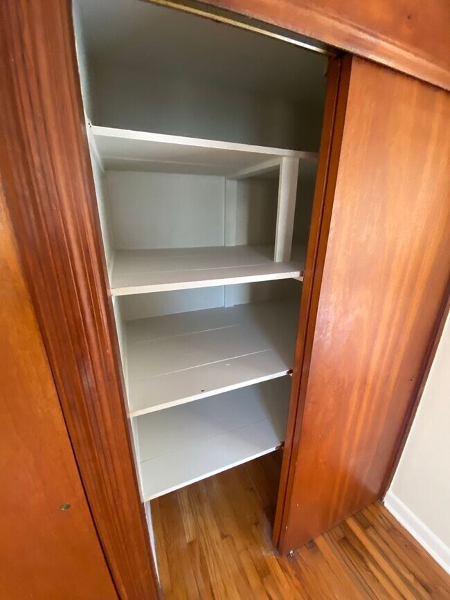 Building Photo - 1987 Joe Stephens Rd