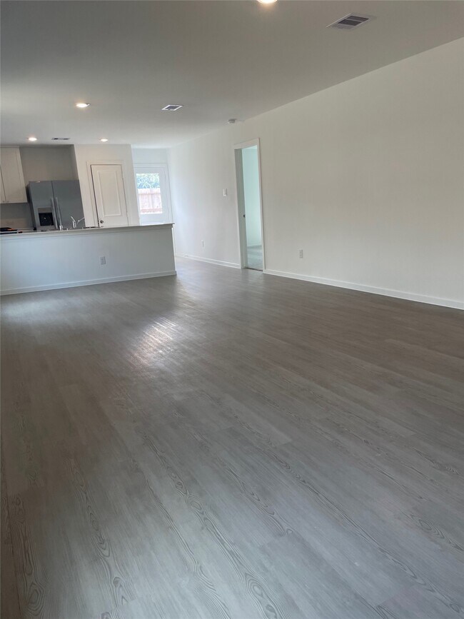 Building Photo - 5618 Shelford Birch Dr