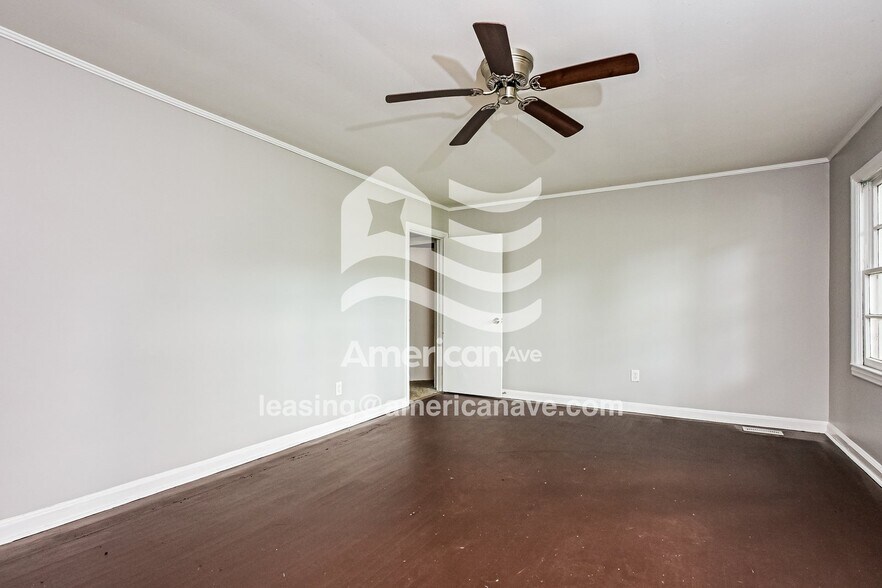 Building Photo - 1570 Engle Dr
