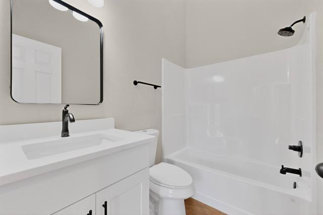 Building Photo - 1471 W Kaufman St