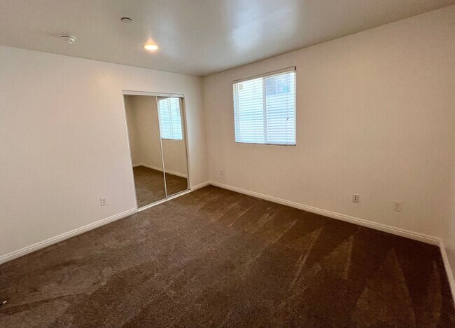 Building Photo - 621-623 W Imperial Hwy