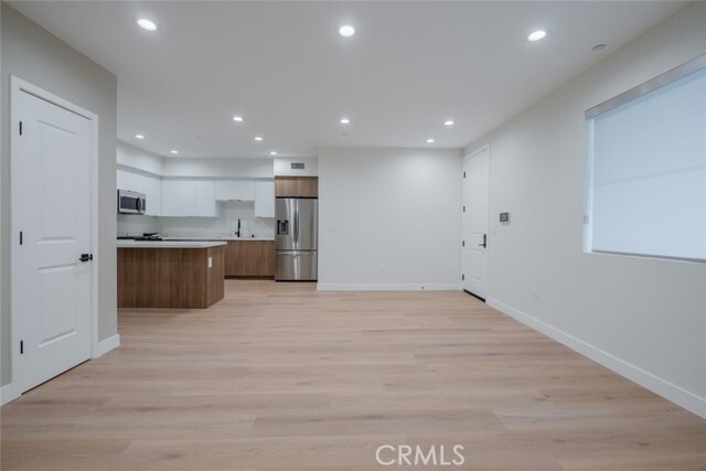Building Photo - 10218 Fernglen Ave