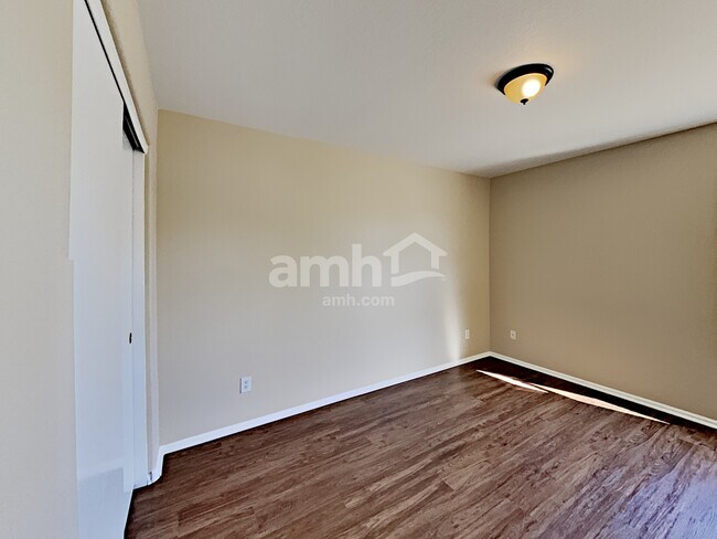 Building Photo - 16655 W Melvin St