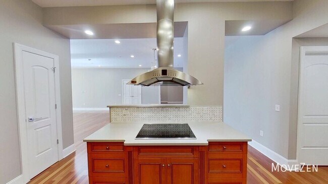 Building Photo - 317 W Morgan St